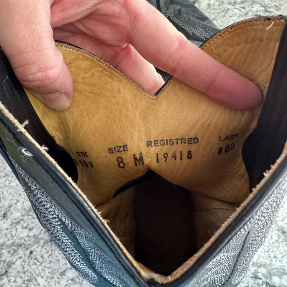 Corral Black Embroidered Western Cowboy Ankle Boots! - Picture 8 of 8